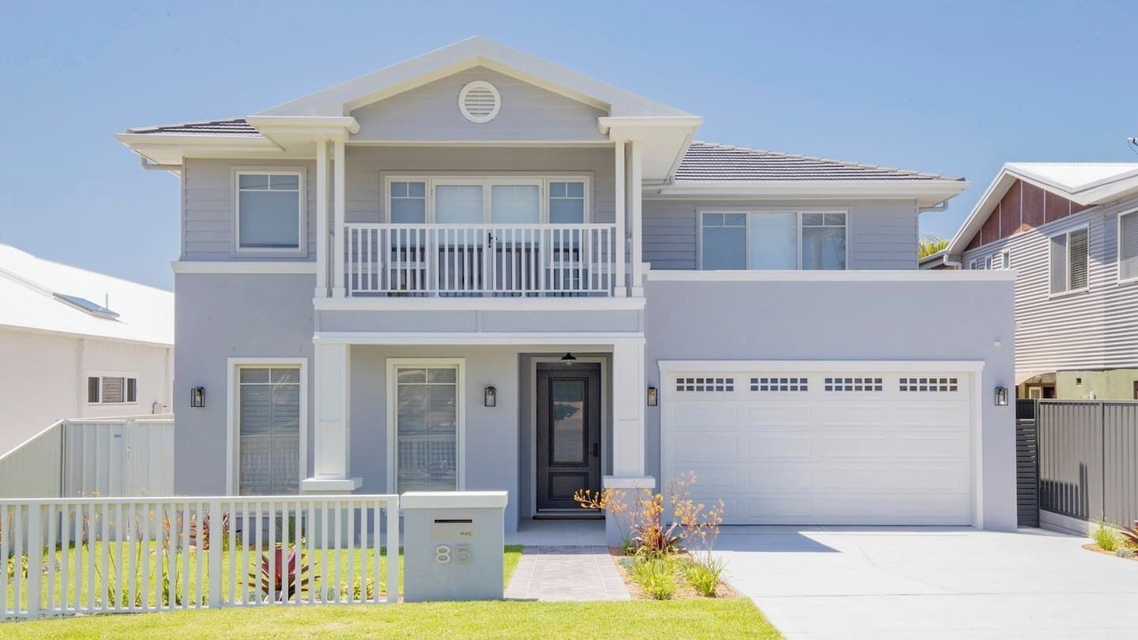 Photo of Others in Caves Beach