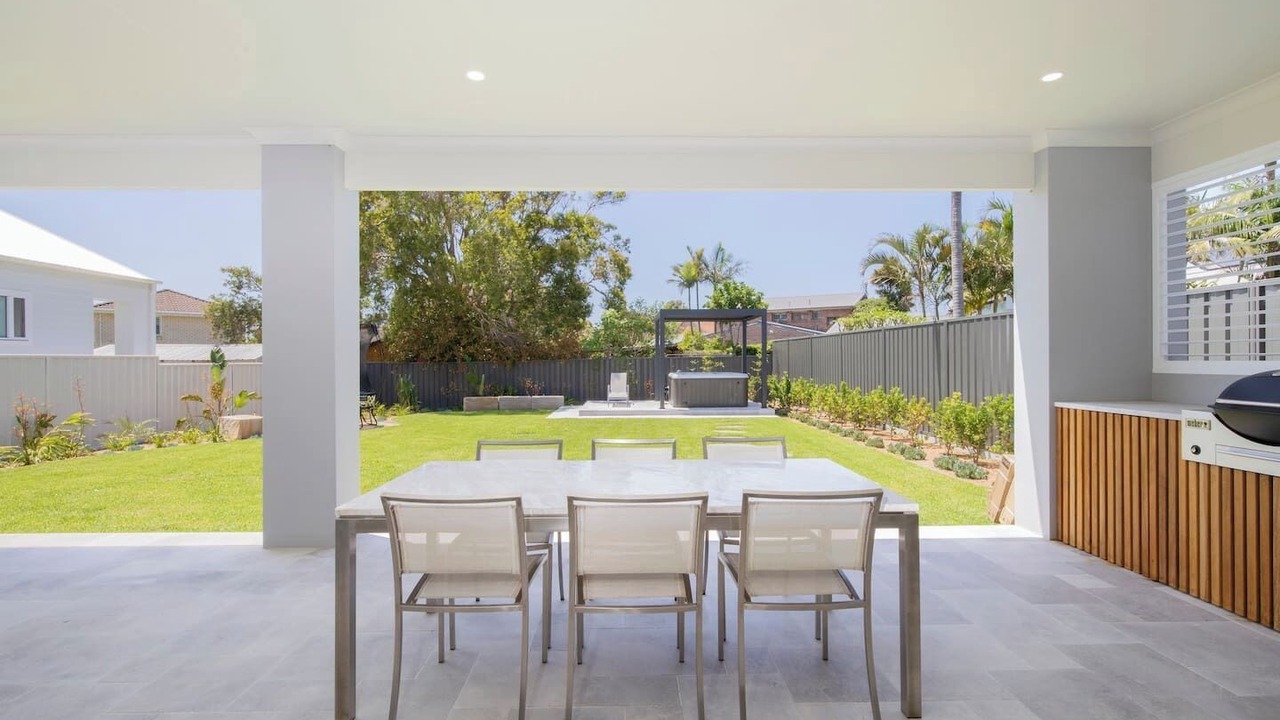 Photo of Outdoor in Caves Beach