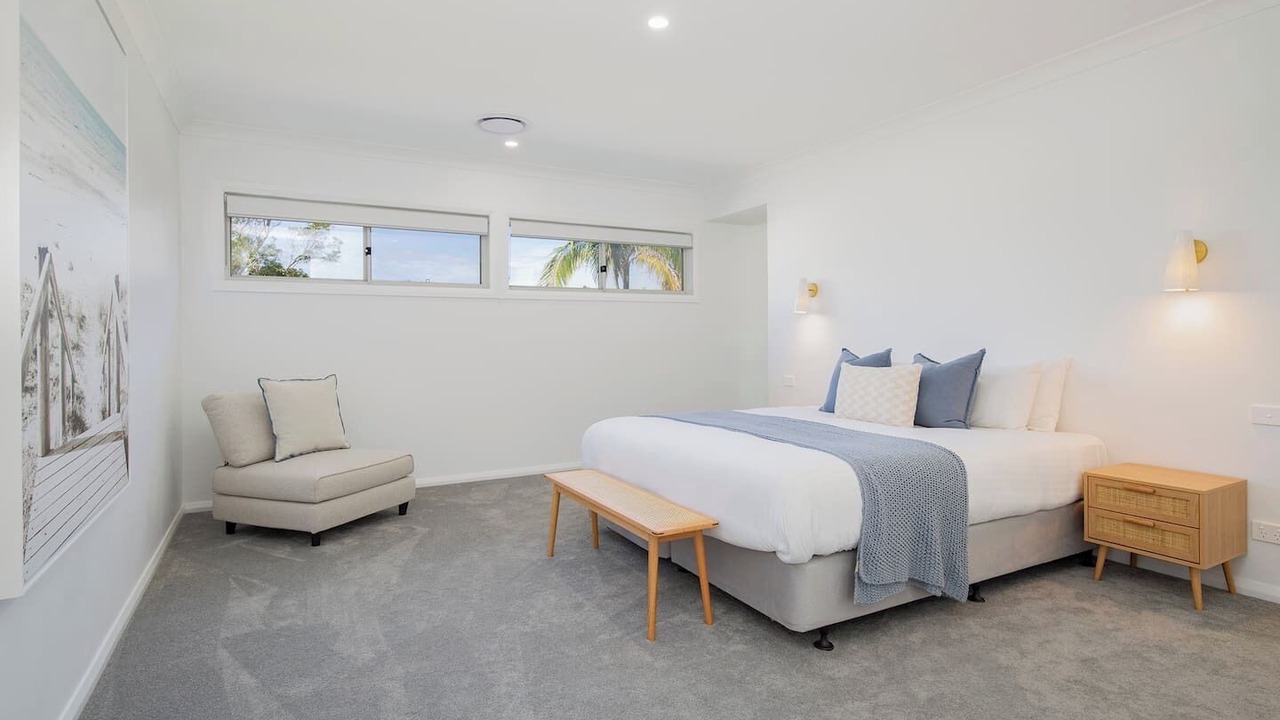 Photo of Others in Caves Beach