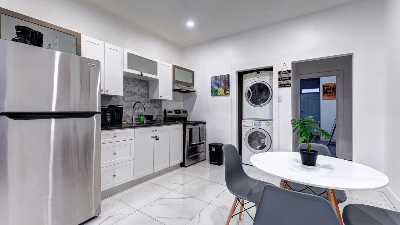 Photo of Kitchen in De Lorimier