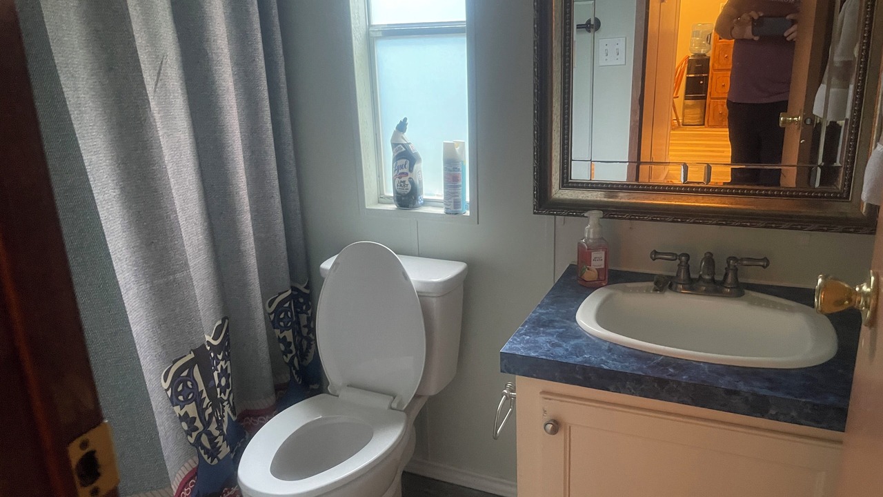 Photo of Bathroom in Kingsland