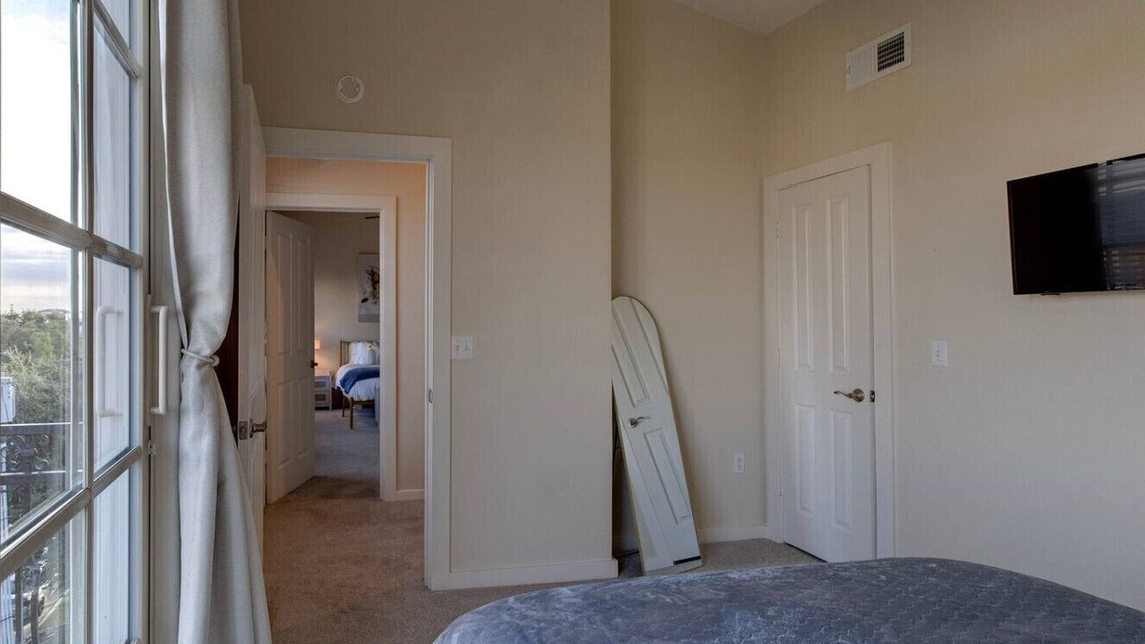 Photo of Bedroom in Central Business District