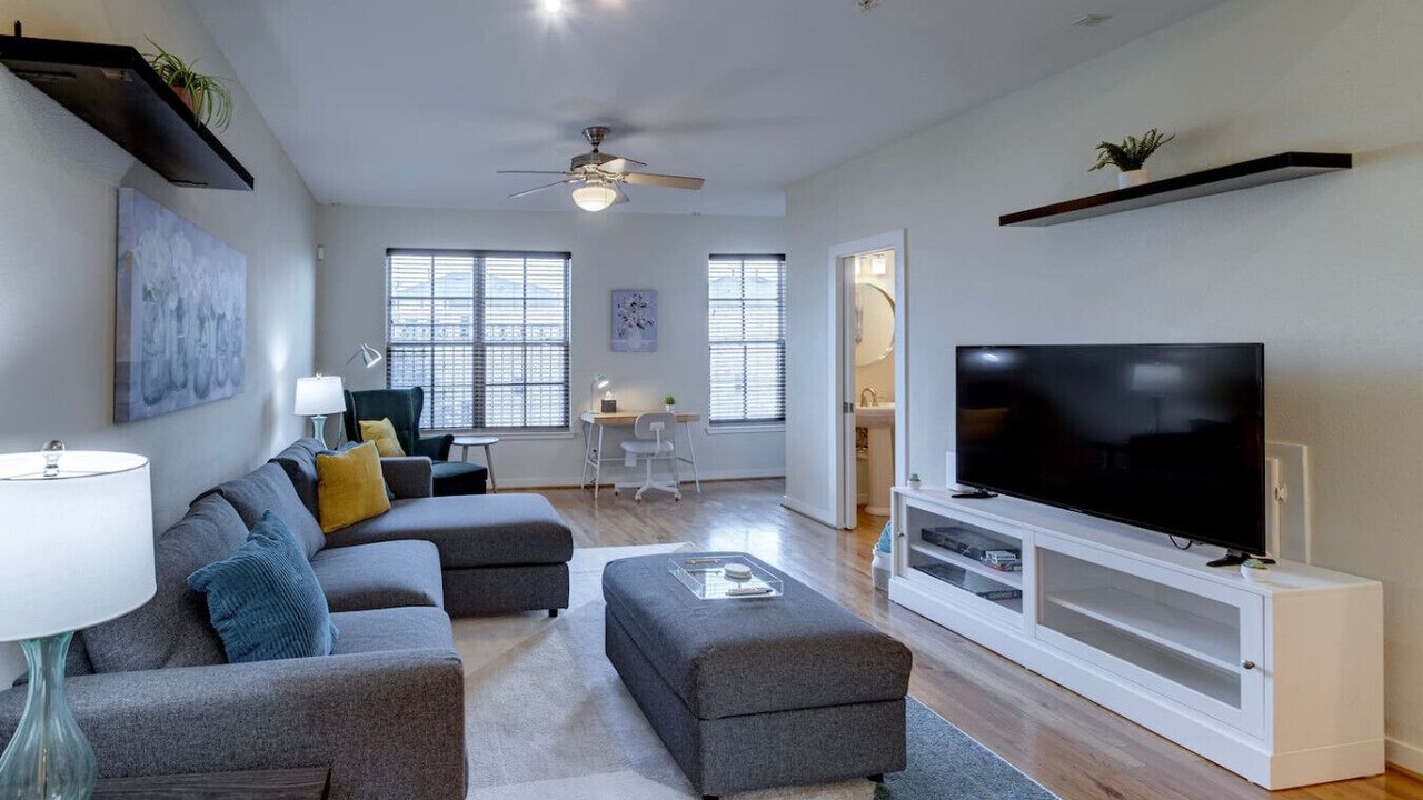 Photo of Livingroom in Central Business District
