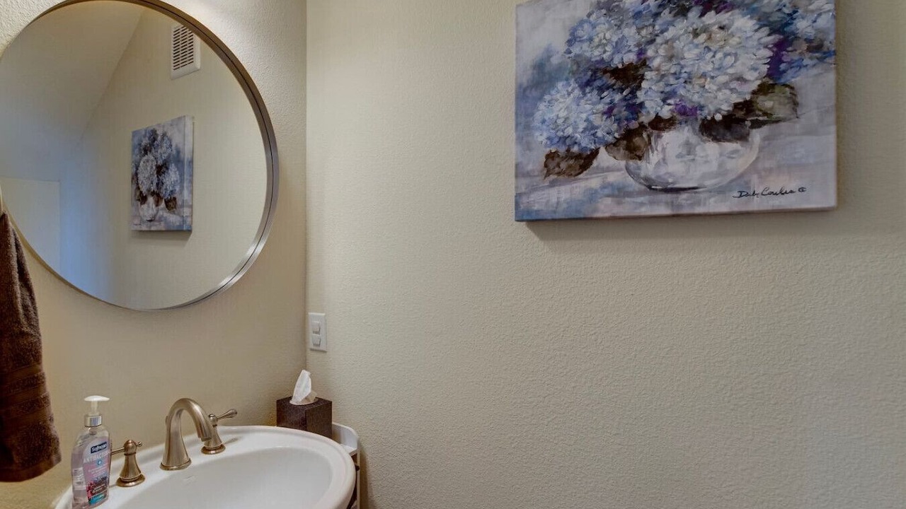 Photo of Bathroom in Central Business District