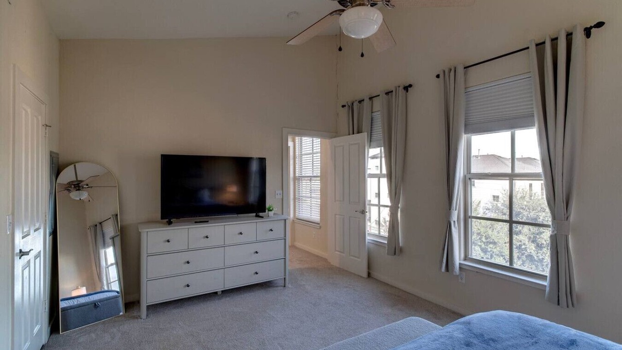 Photo of Bedroom in Central Business District