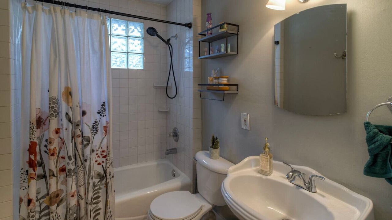 Photo of Bathroom in Woodland Heights