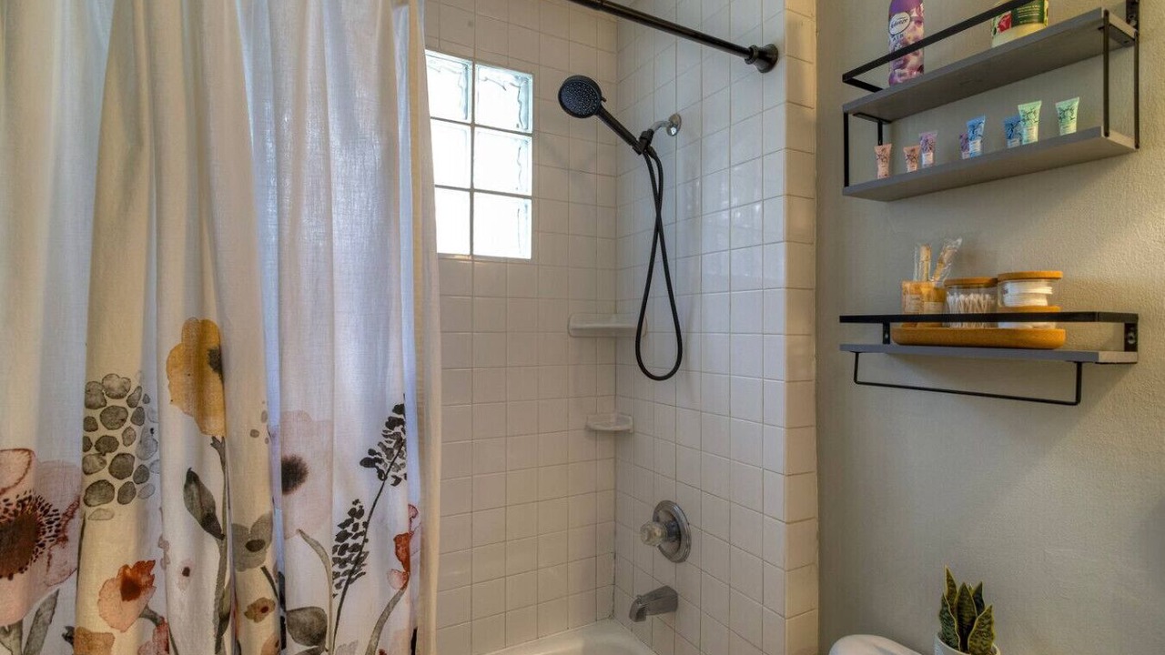 Photo of Bathroom in Woodland Heights