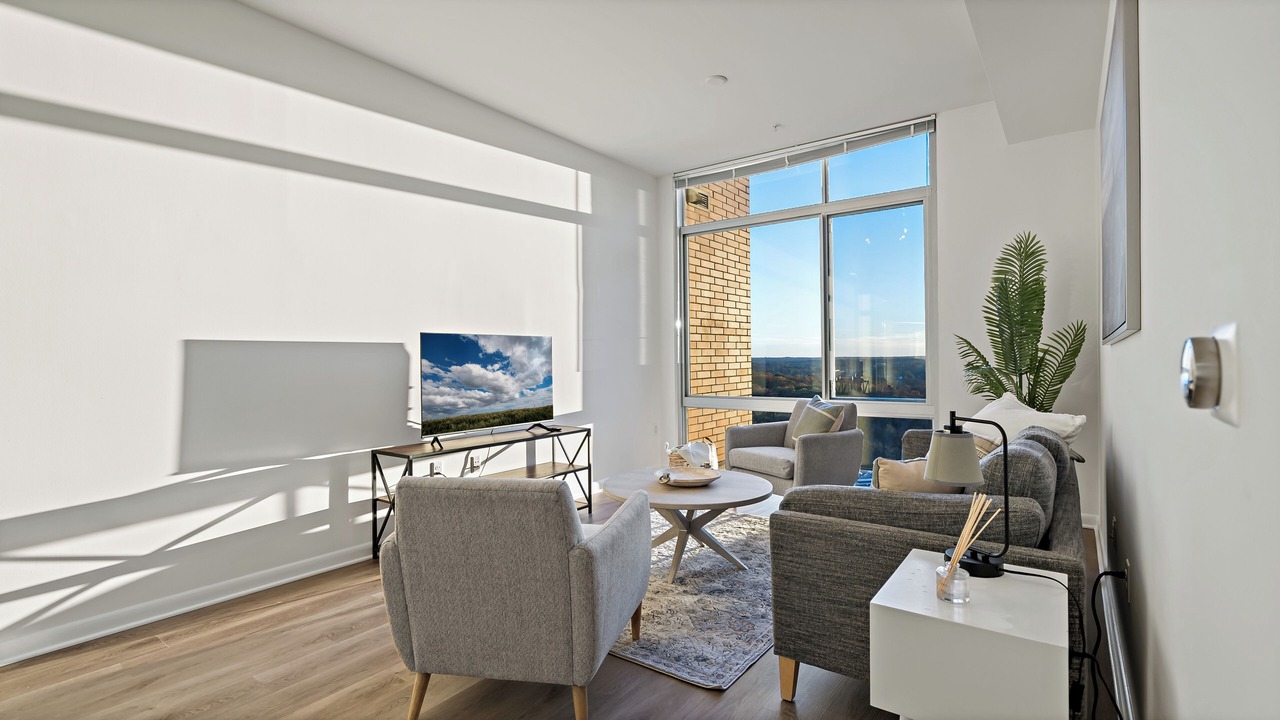 Photo of Livingroom in Tysons