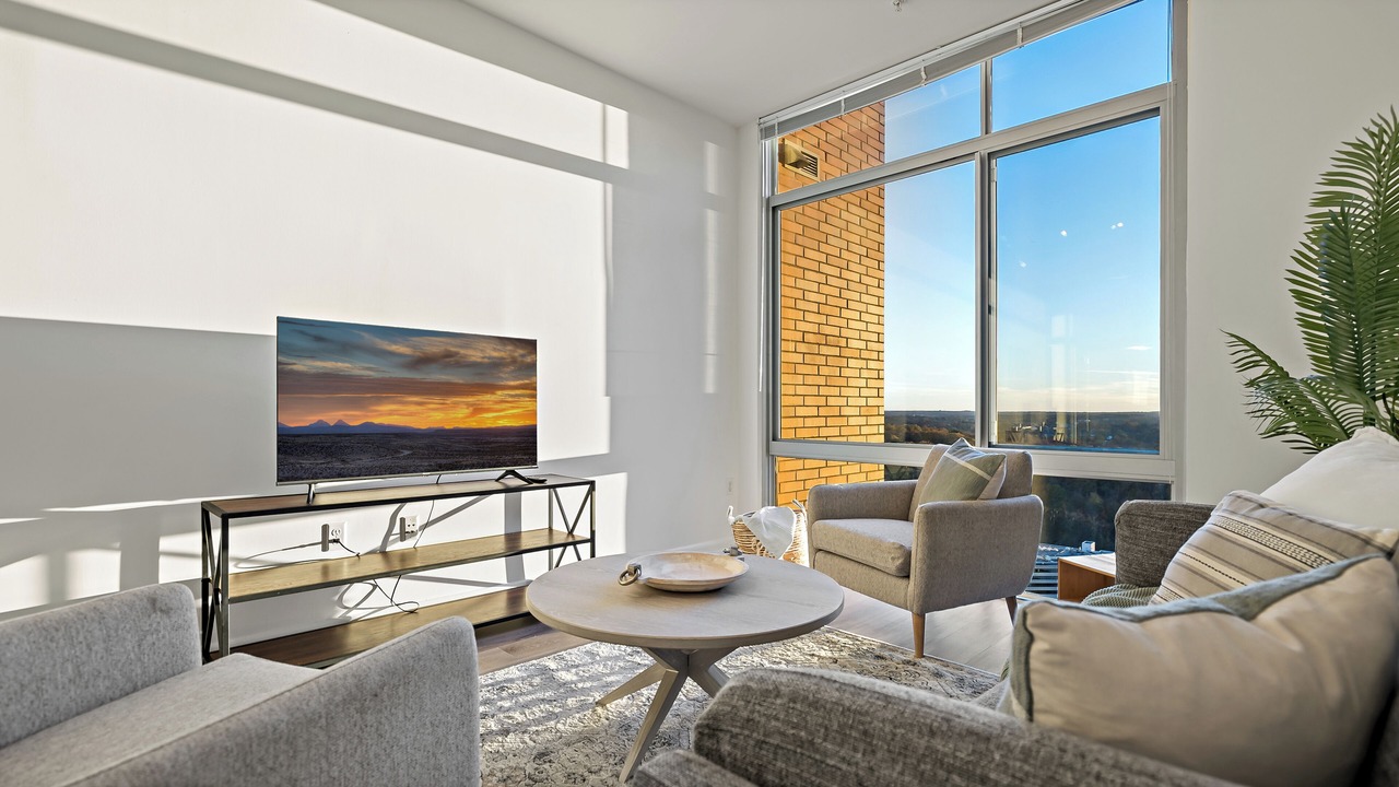 Photo of Livingroom in Tysons