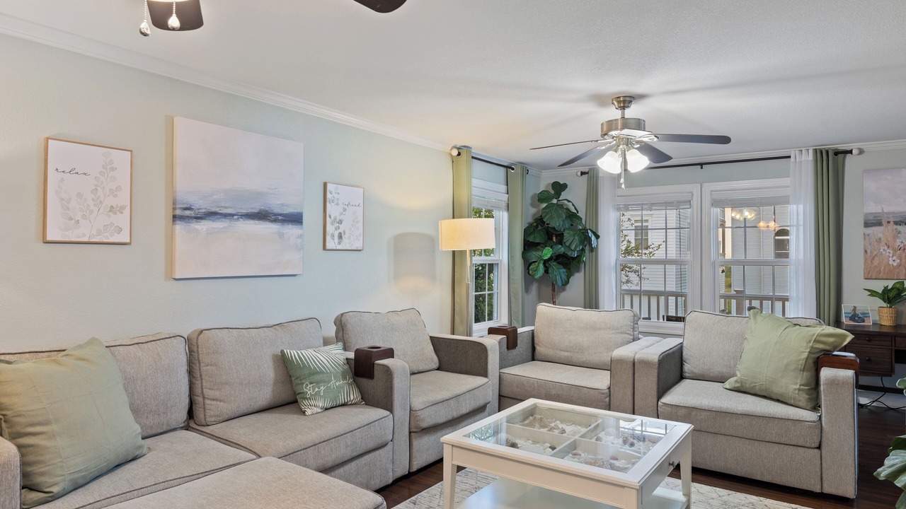 Photo of Livingroom in East Ocean View