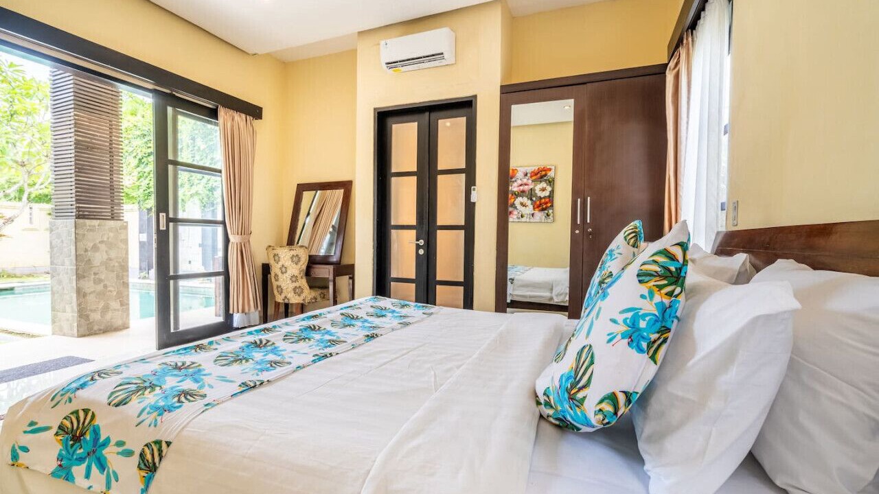 Photo of Bedroom in Petitenget