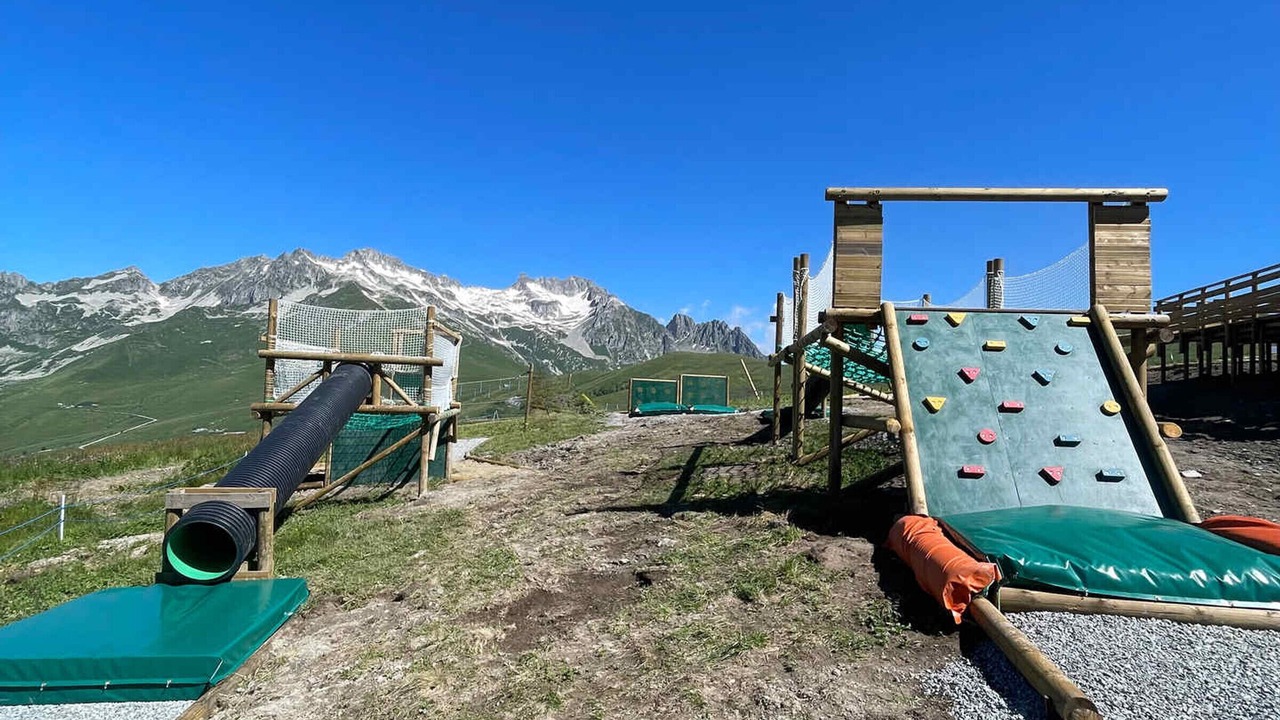 Photo of Others in Montgellafrey