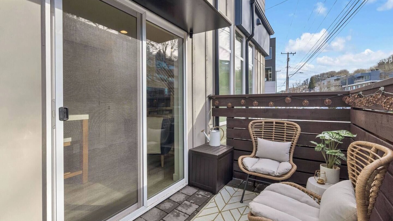 Photo of Patio Balcony in East Queen Anne