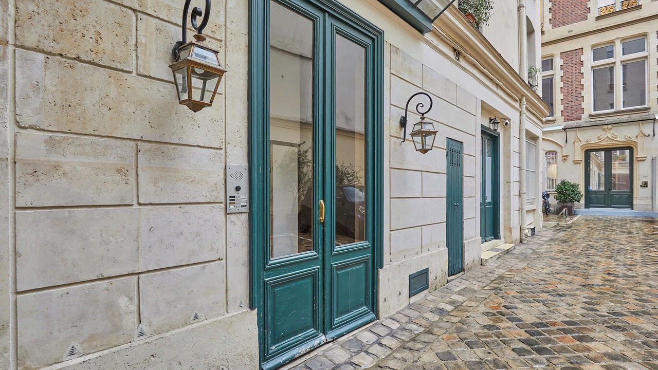 Photo of Others in 8th Arrondissement