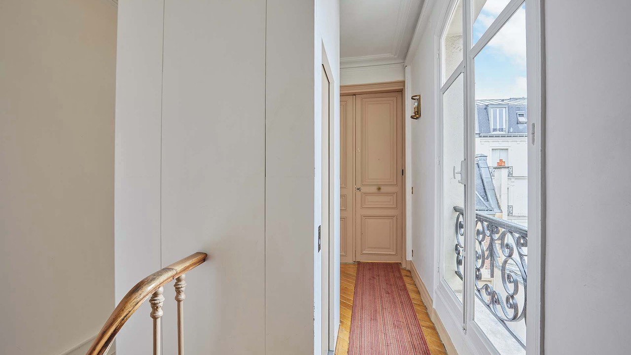 Photo of Others in 8th Arrondissement