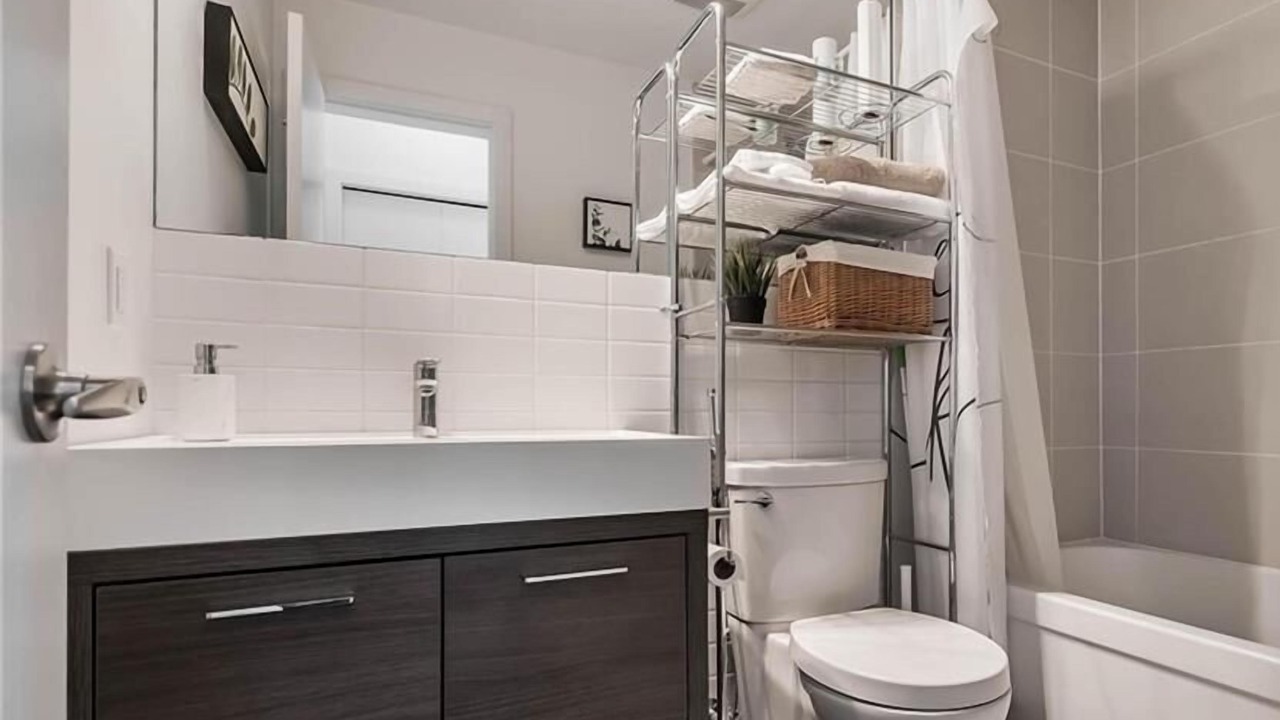 Photo of Bathroom in Ottawa Division