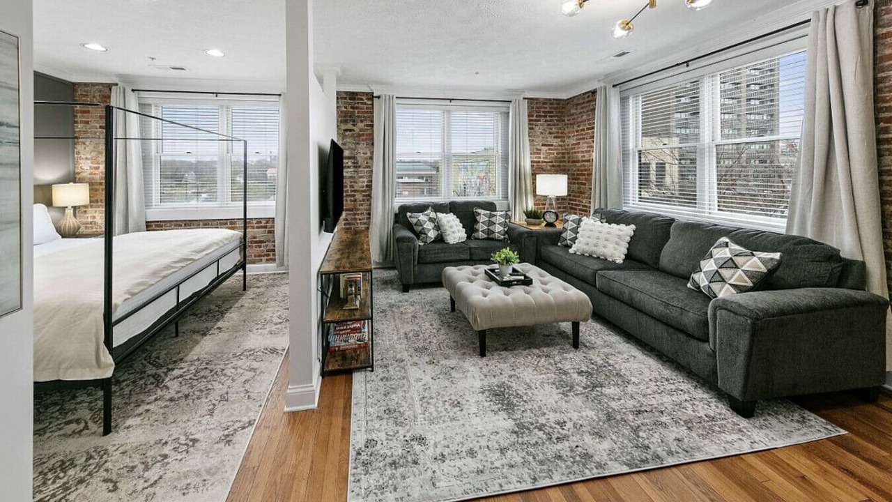 Photo of Bedroom in Maryville