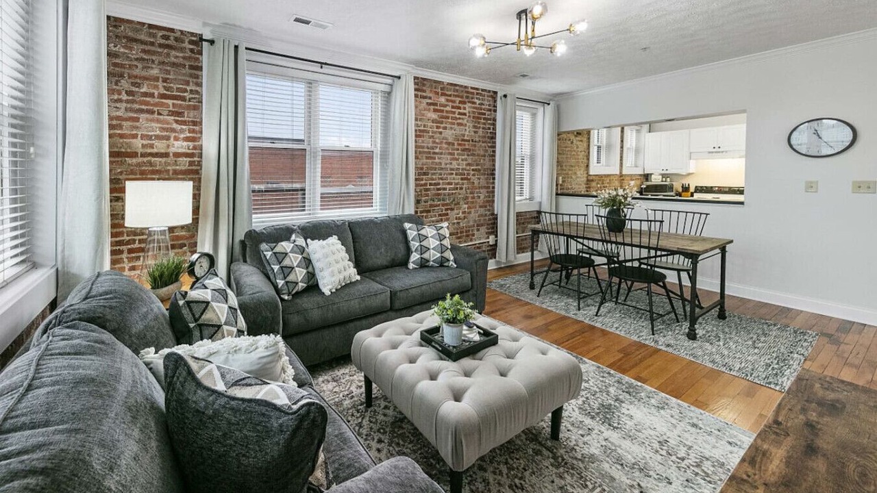 Photo of Livingroom in Maryville