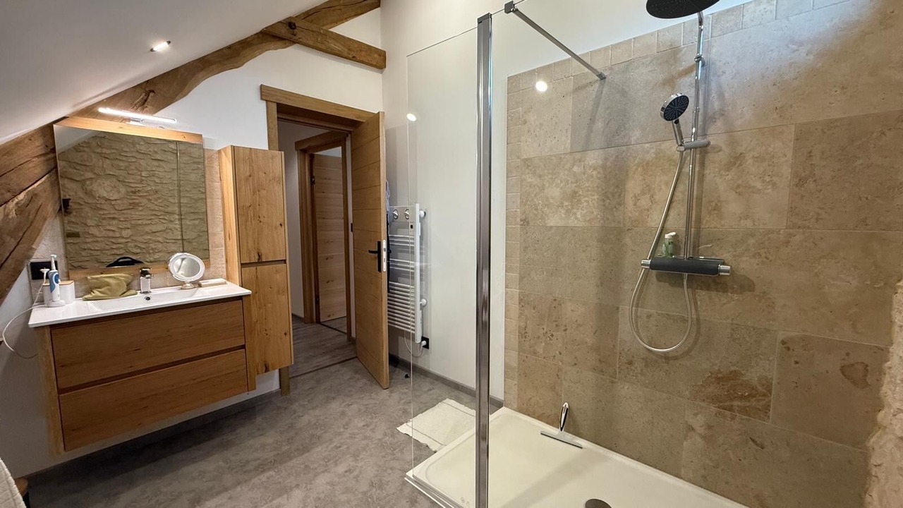Photo of Bathroom in Degagnac