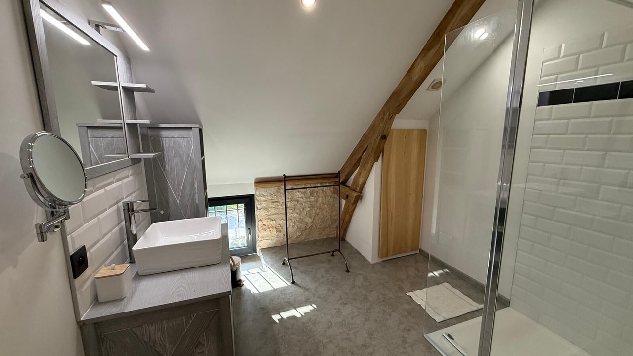 Photo of Bathroom in Degagnac