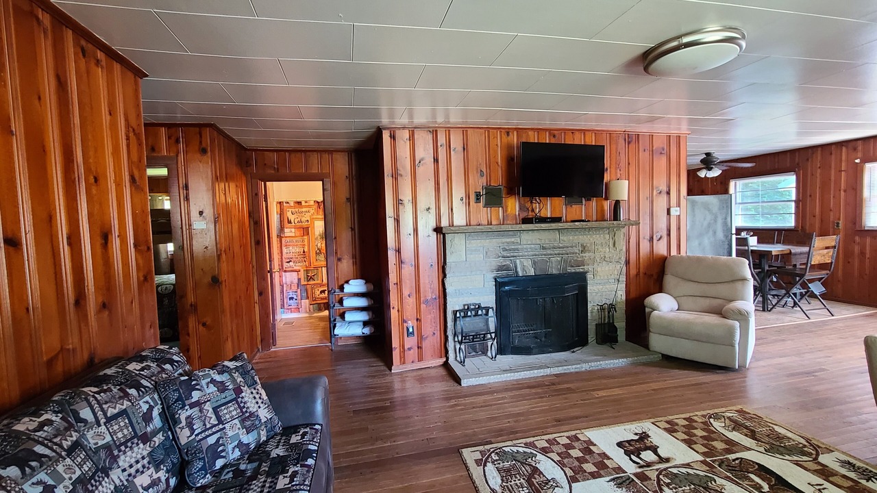 Photo of Livingroom in Hillsboro
