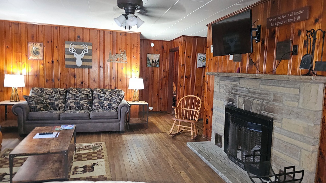 Photo of Livingroom in Hillsboro