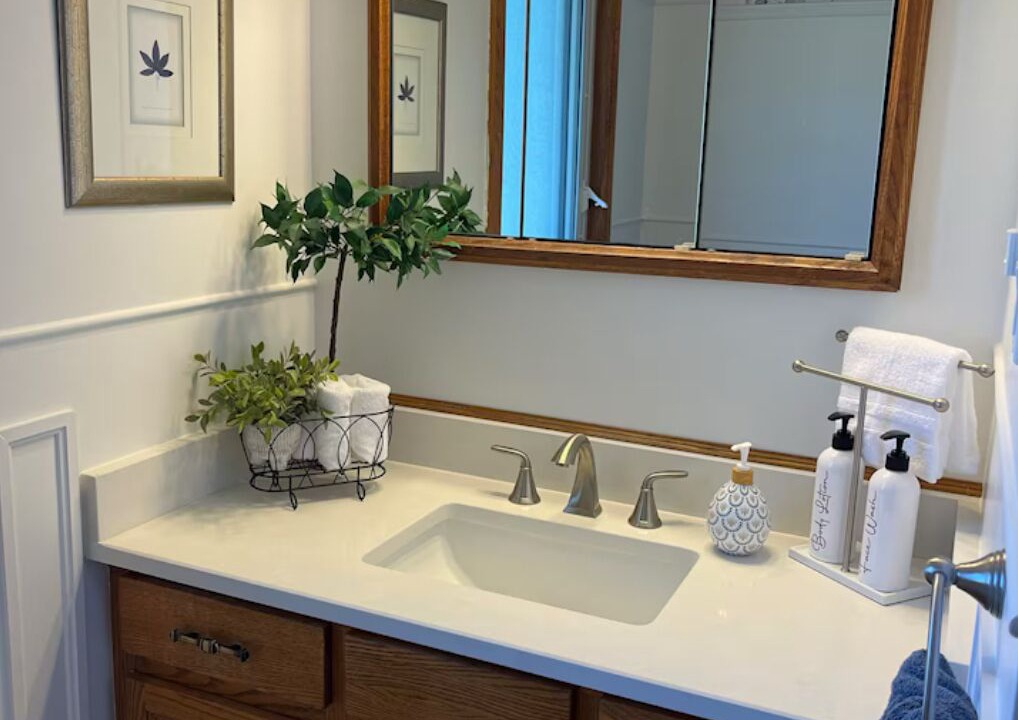 Photo of Bathroom in Lighthouse Cove
