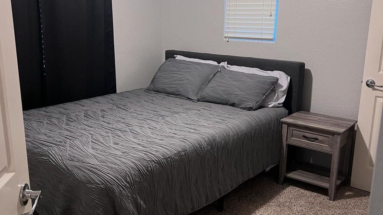 Photo of Bedroom in Palm Valley