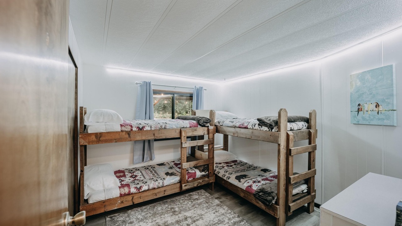 Photo of Bedroom in Maple Falls