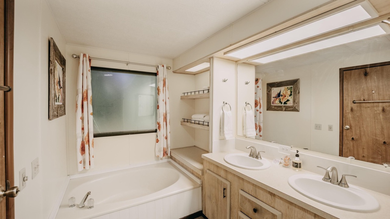 Photo of Bathroom in Maple Falls