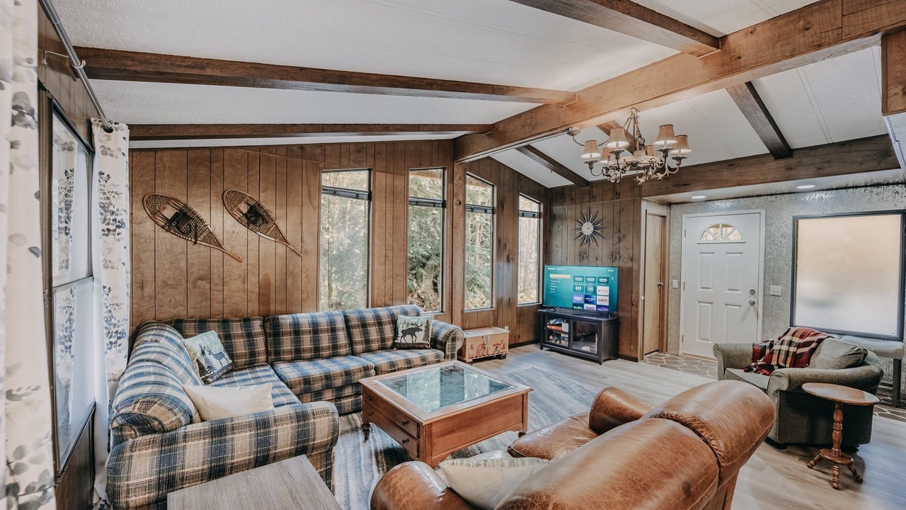 Photo of Livingroom in Maple Falls