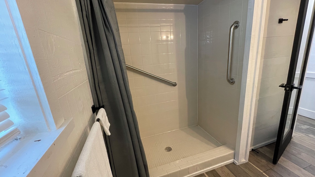 Photo of Bathroom in Wanette