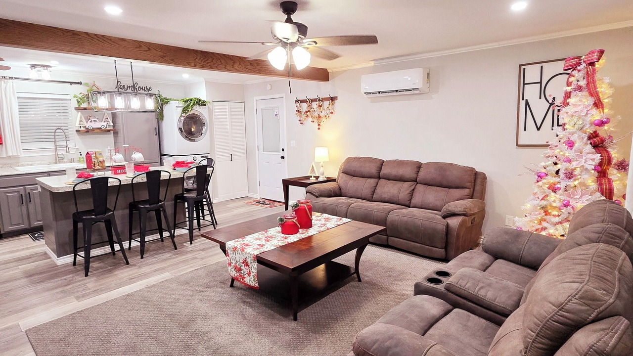 Photo of Livingroom in Rising Star