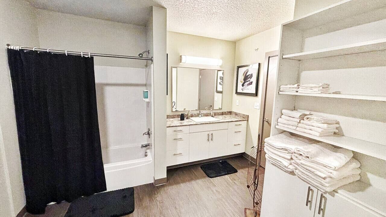 Photo of Bathroom in Downtown Des Moines
