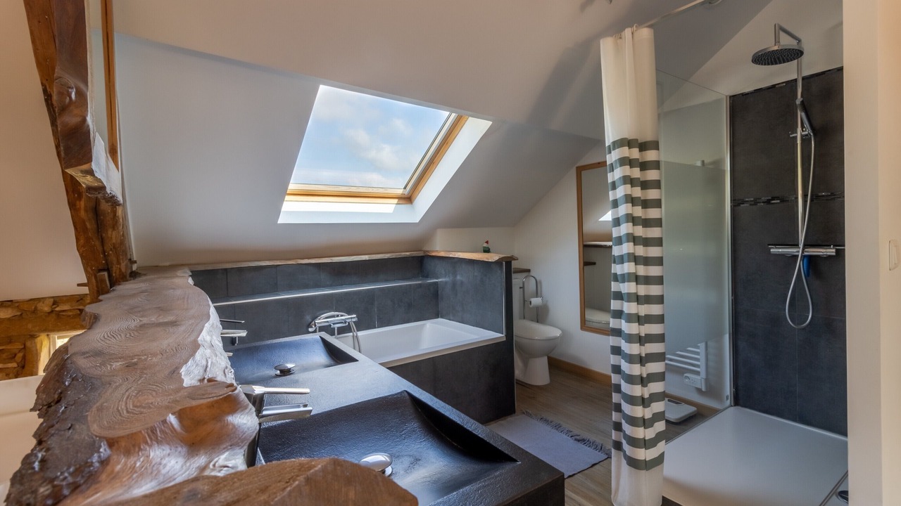 Photo of Bathroom in Sainte-Foy-de-Belves