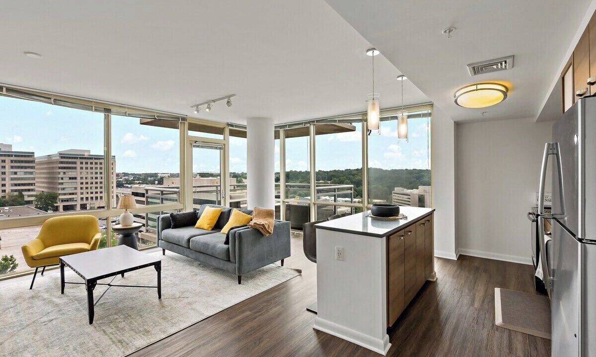 Photo of Livingroom in Tysons