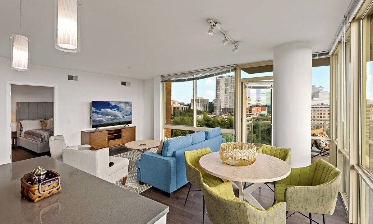 Photo of Livingroom in Tysons