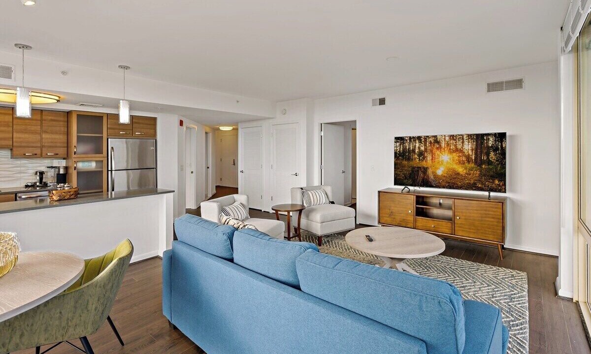 Photo of Livingroom in Tysons