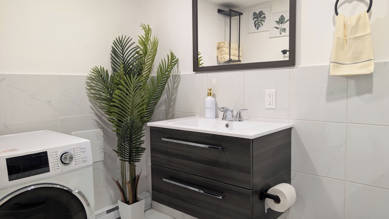 Photo of Bathroom in Fabreville