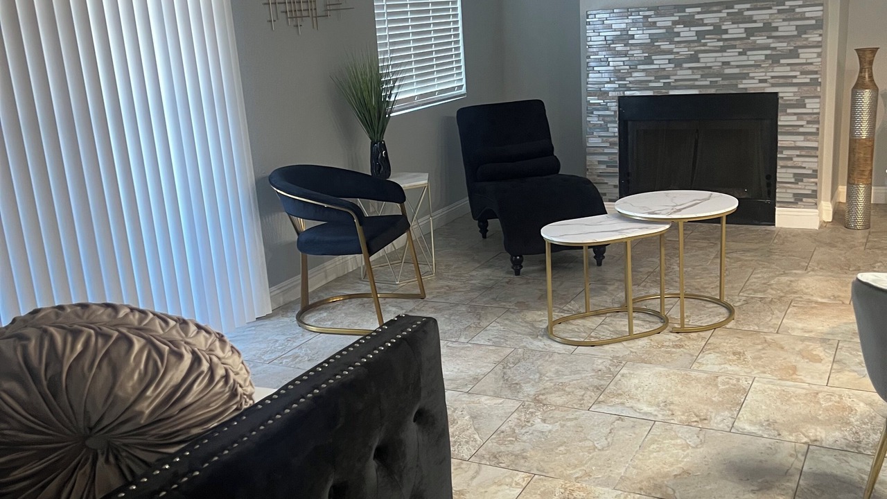 Photo of Livingroom in Canyon Gate