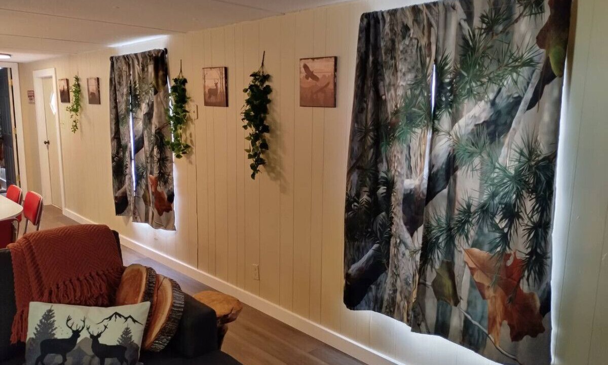 Photo of Livingroom in Scottsburg