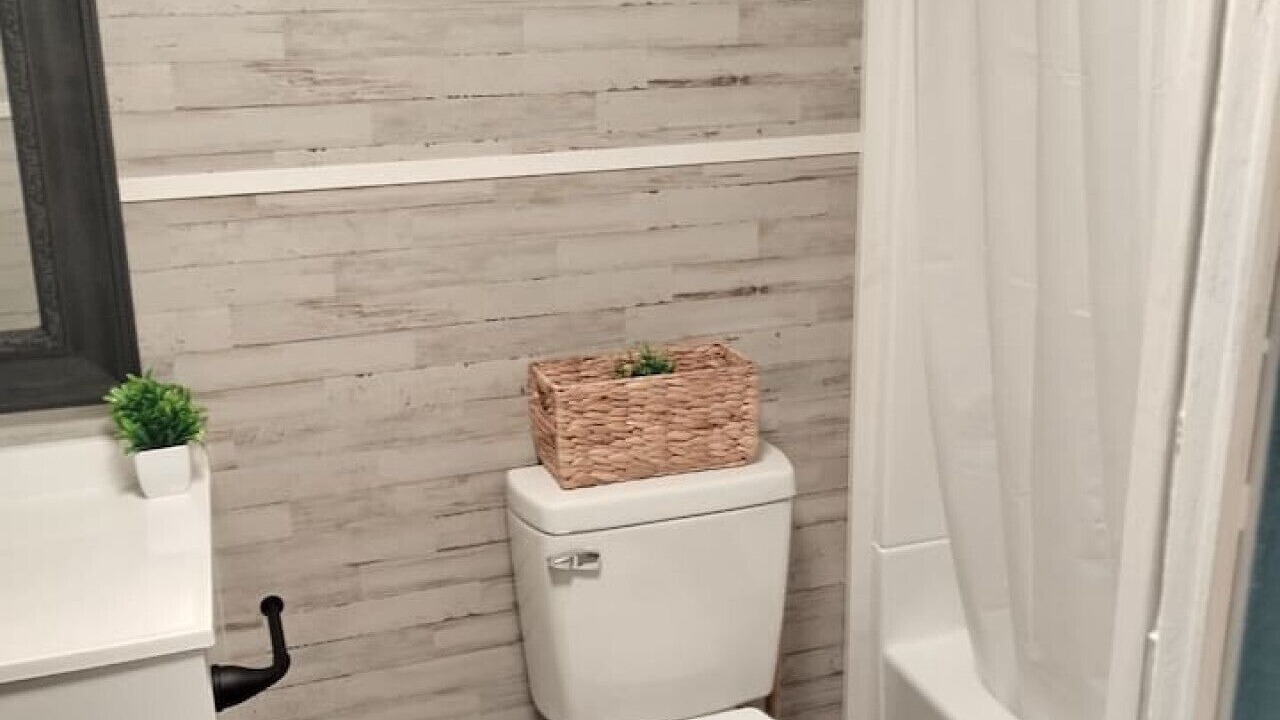 Photo of Bathroom in Scottsburg
