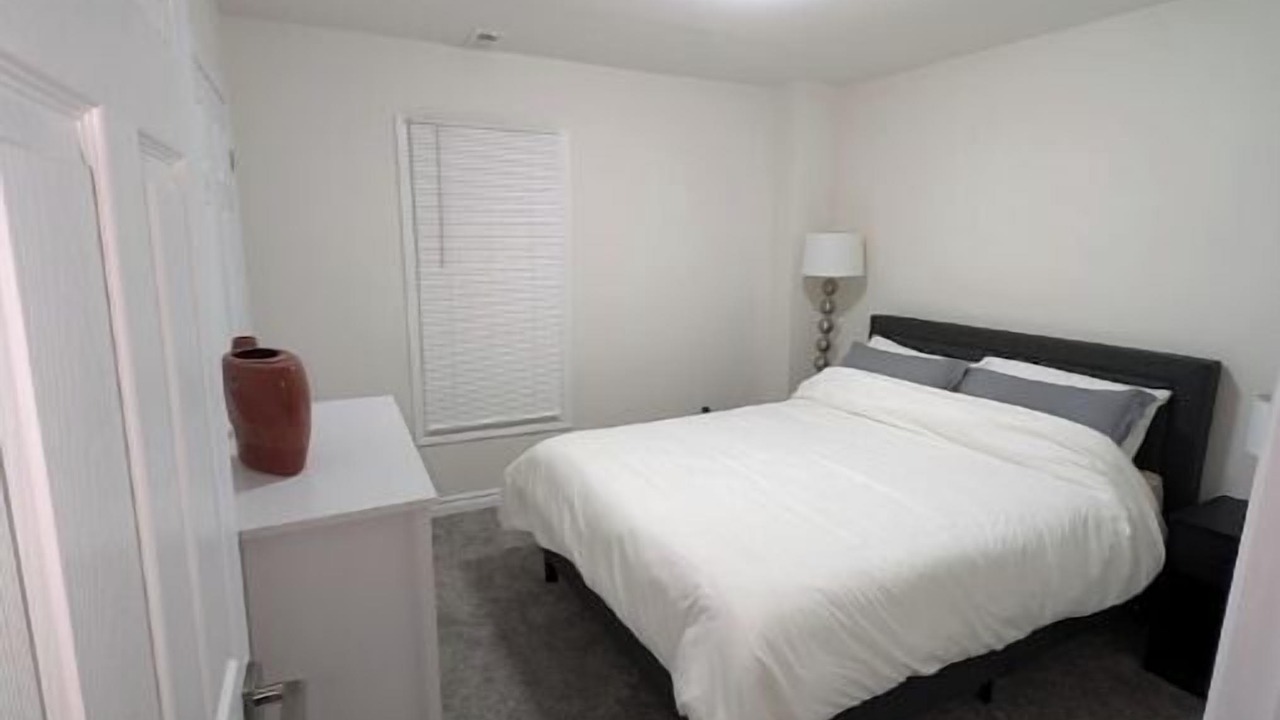 Photo of Bedroom in Seneca Falls