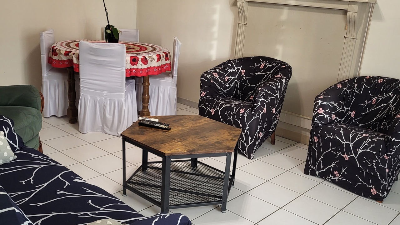 Photo of Livingroom in Locoal-Mendon