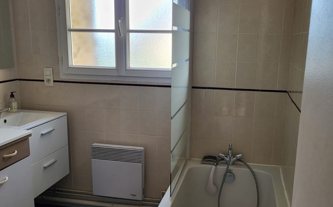 Photo of Bathroom in Locoal-Mendon