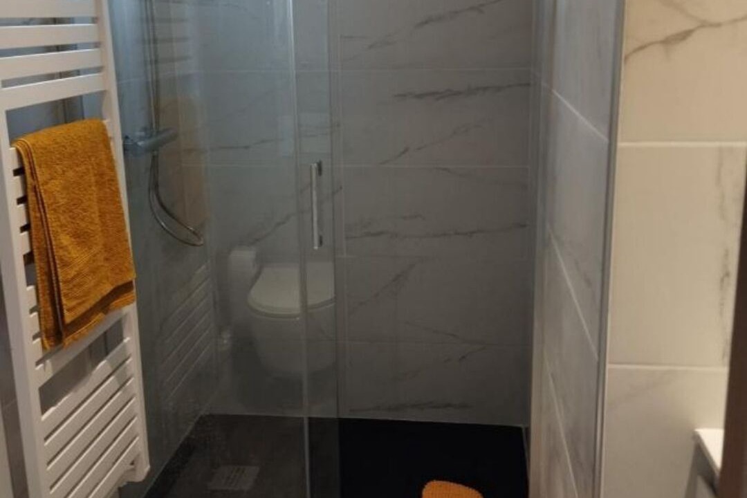 Photo of Bathroom in Le Pont-de-Claix