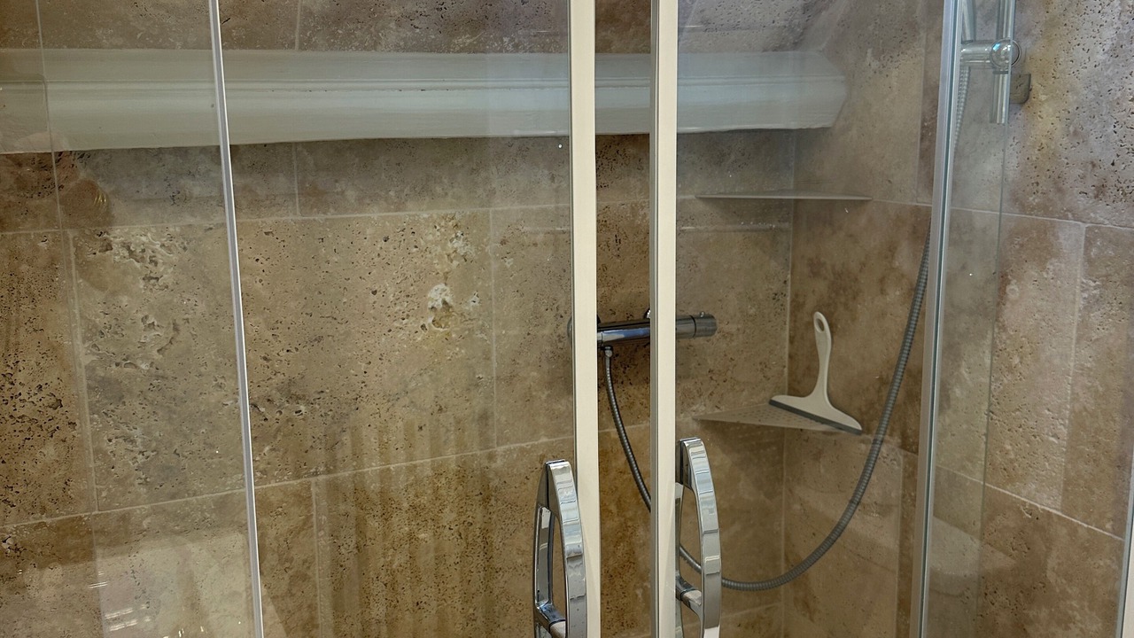 Photo of Bathroom in Offranville