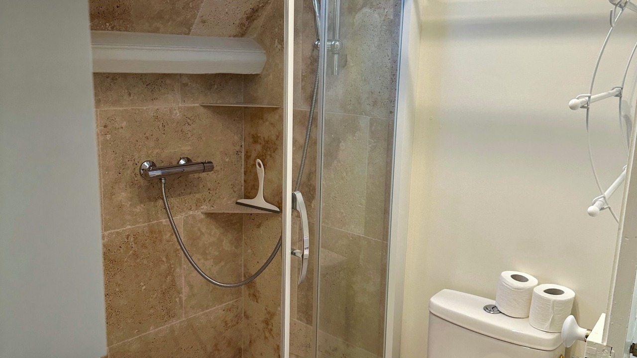 Photo of Bathroom in Offranville
