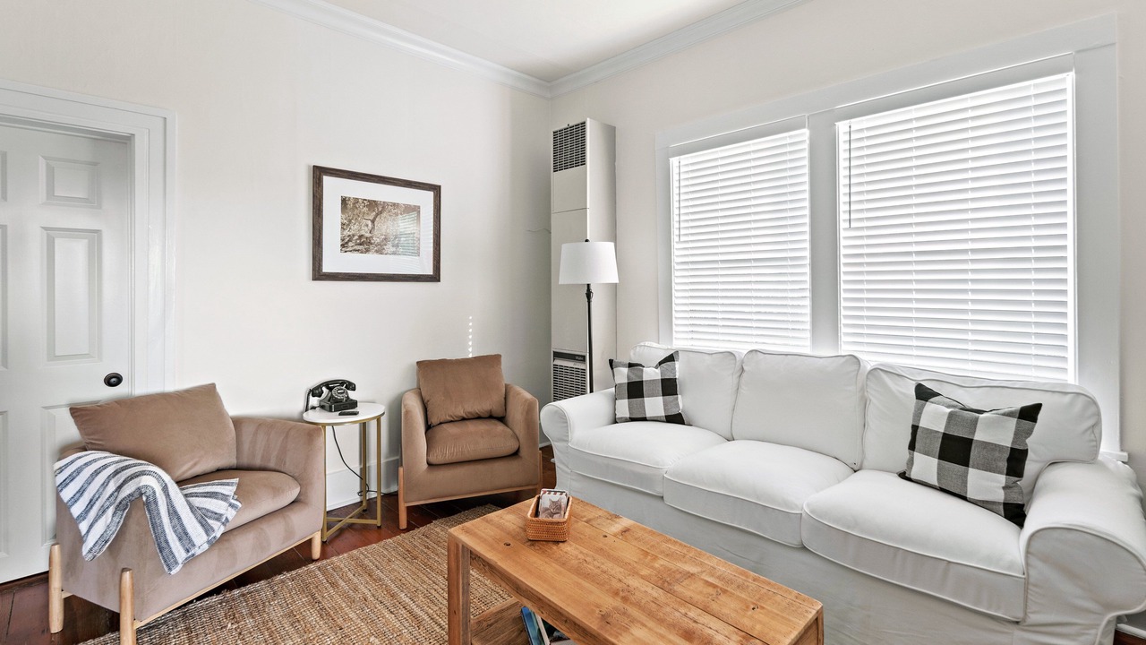 Photo of Livingroom in Pescadero