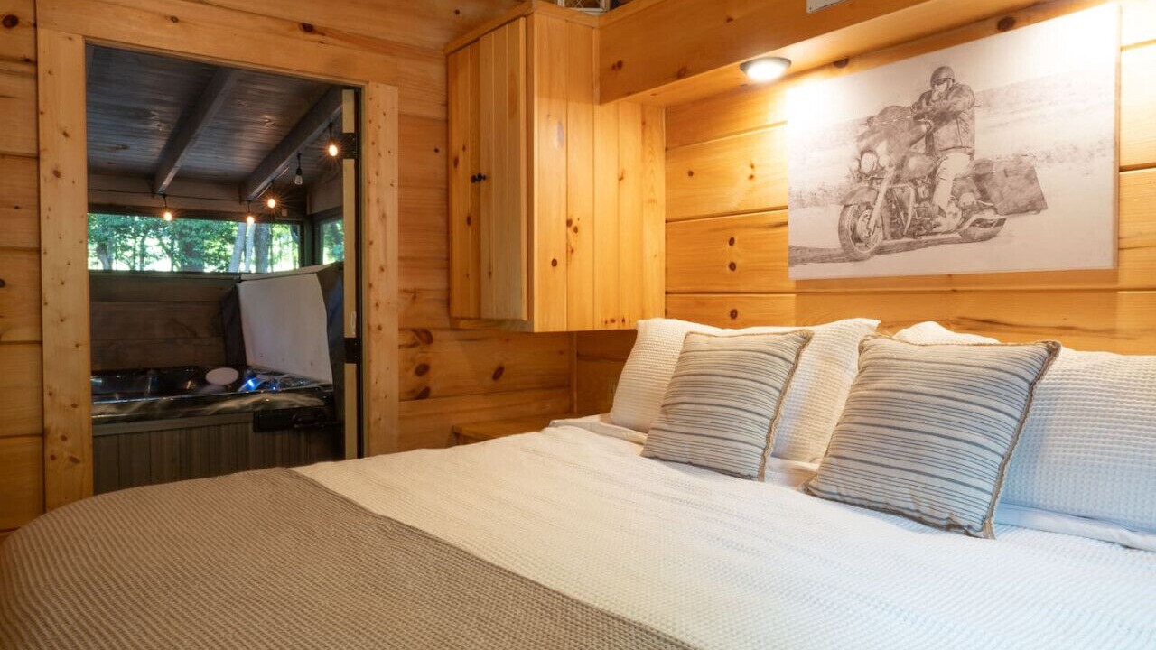 Photo of Bedroom in Blairsville